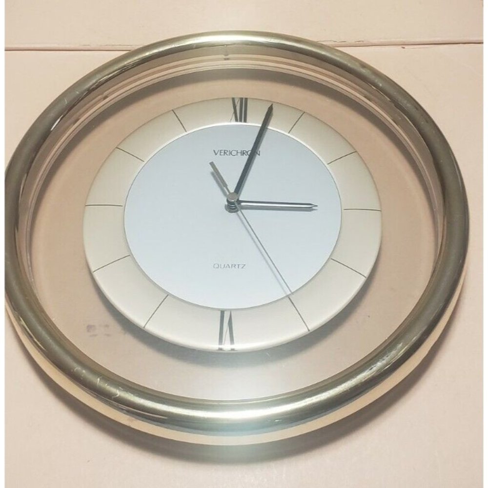 Vintage VERICHRON  CLOCK  wall clock  Roman Numerals 12" In EUC and Tested!!